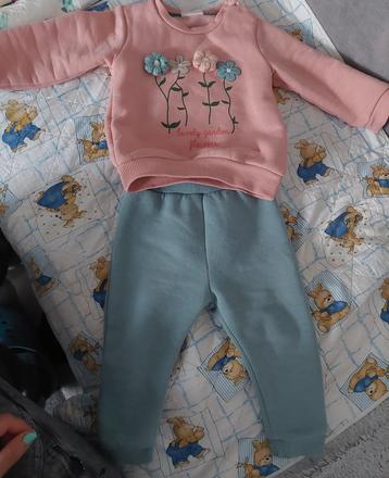 Kvetinová teplaková súprava, 86