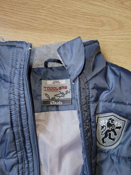 Balík oblečenia, 104–116