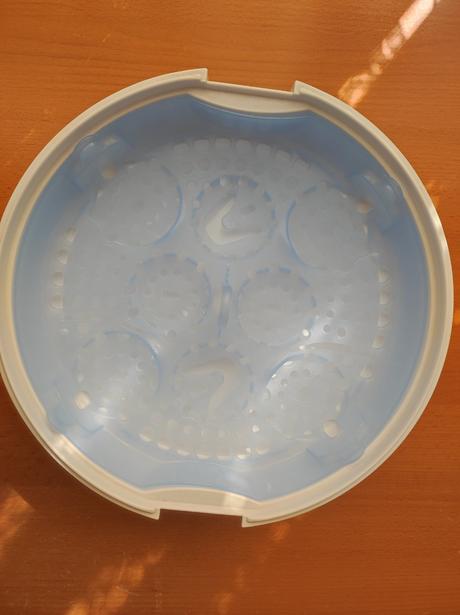 Odsávačka na mlieko+sterilizátor do mikrovlnky, 