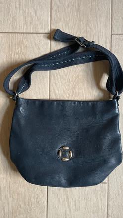 Kožená kabelka vačšia,