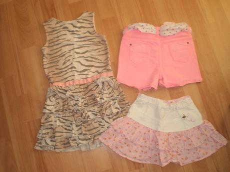 Šaty +kraťasy cena spolu, 122–134