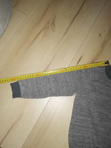 Krásny svetrík, 98