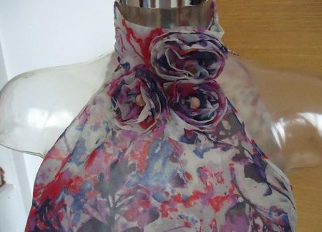 Šifónový top s ružami pri krku, orsay,s