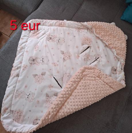 Hrubá deka s uškami do autosedačky,.osobný odber, 