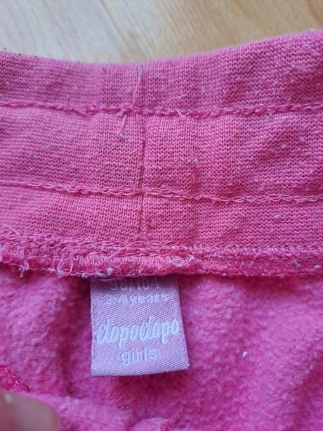 Tepláky, dopodopo,104