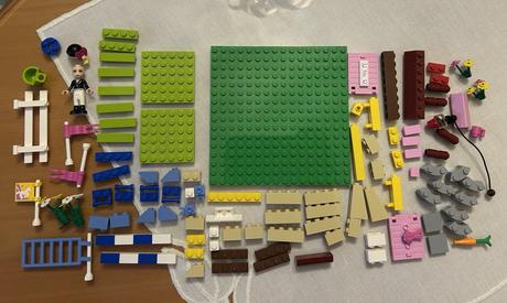 Lego friends 3189 stajne v heartlake, 