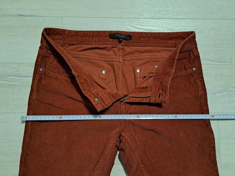 Menčestrové nohavice, 40
