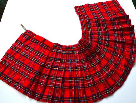 Károvaná suknička, 98