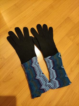 Štýlové predĺžené rukavice, top stav,