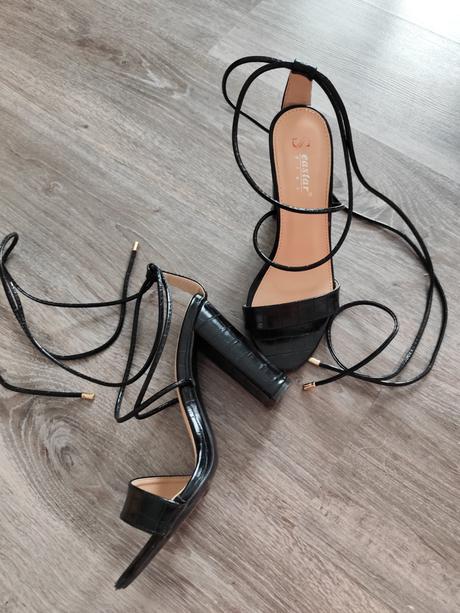 Sandále šnurovacie, 38