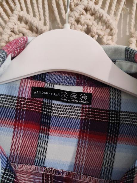 Karovaná košeľa, atmosphere,l