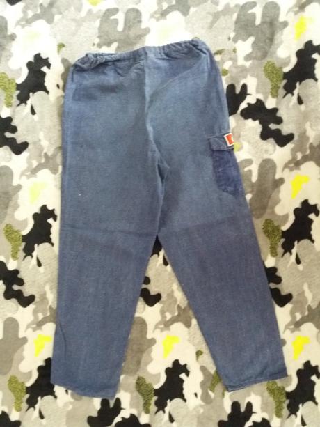 Nohavice na gumičku, 122