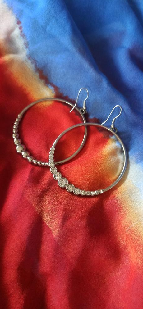 Náušnice, pomenej nosene, 