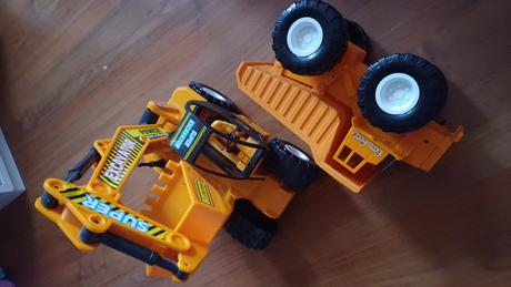 Nákladné auto a bager, 