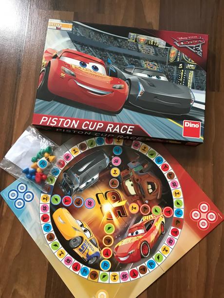 Piston cup race, 