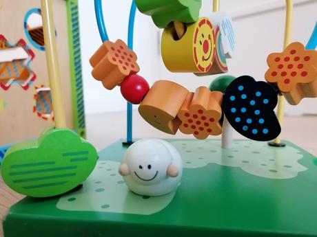 Drevená didaktická kocka s labyrintom a aktivitami, 