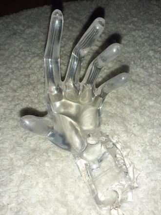 Nepouzivany stojan na prstene,