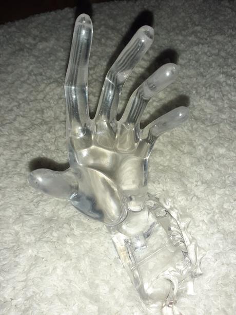 Nepouzivany stojan na prstene, 