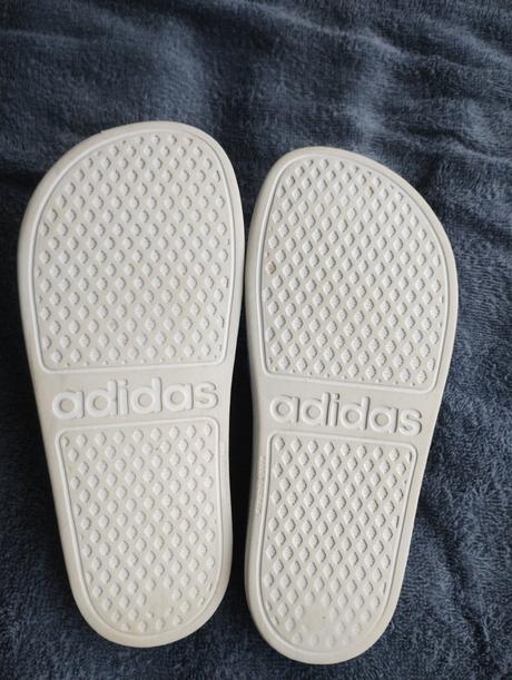 Šľapky, adidas,35