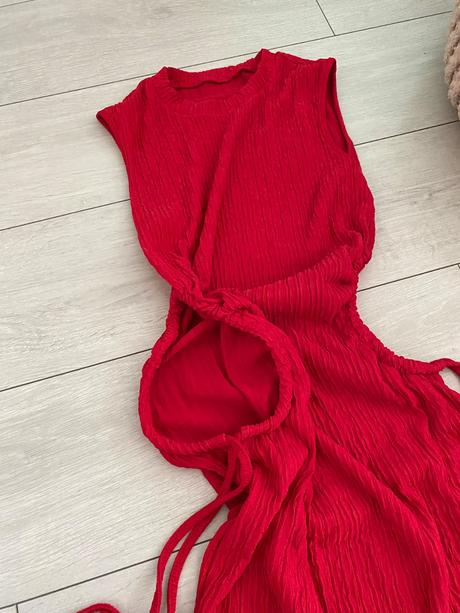 Dámske červené šaty, s