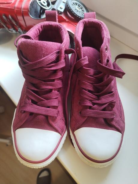 Predám nové tenisky, 32