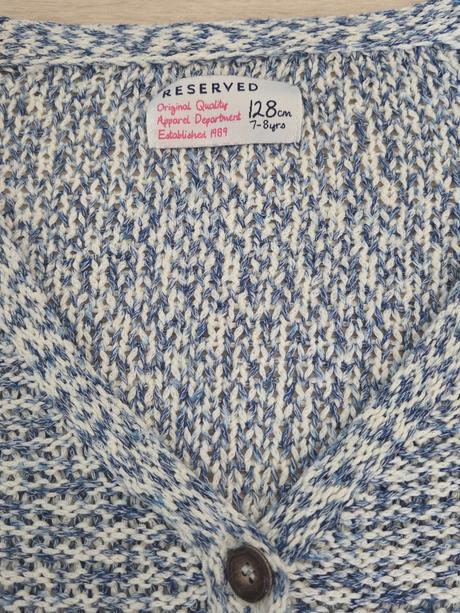 Ľahučký svetrík, reserved,128