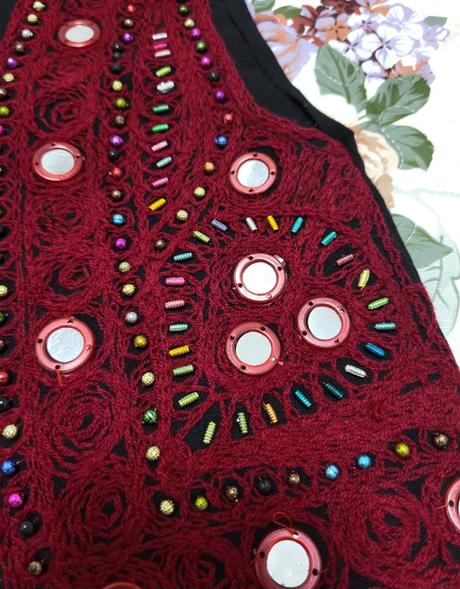 Originálna vesta na cca 3-4 roky, 