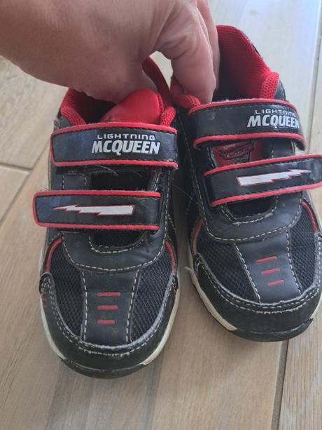 Botasky, deichmann,27