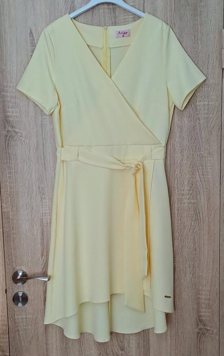 Krásne šaty veľ.m, m