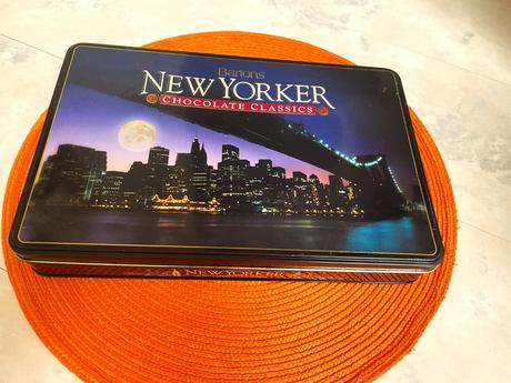 Plechové dózy na suché pečivo,