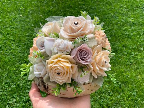 Mydlova kytica na brezovom dreve, 