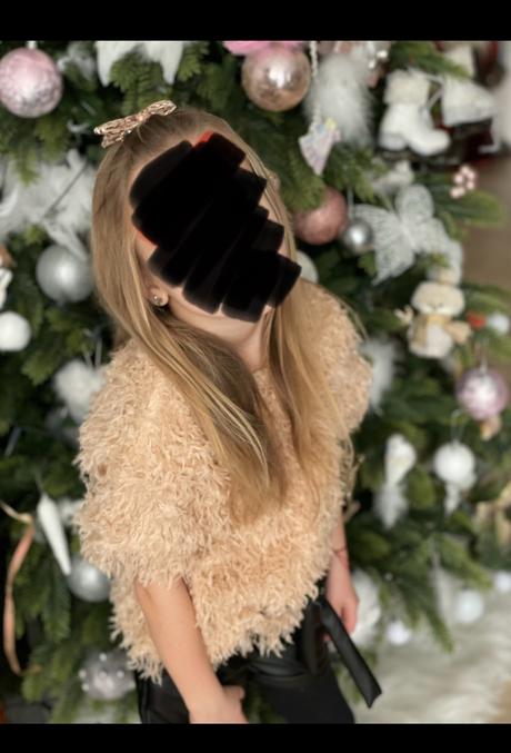 Krásny top, zara,122