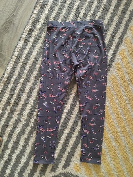 Motýlikové legínky, 134