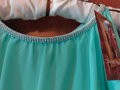 Krásne tricko. blúzka s visackou planét paris, m