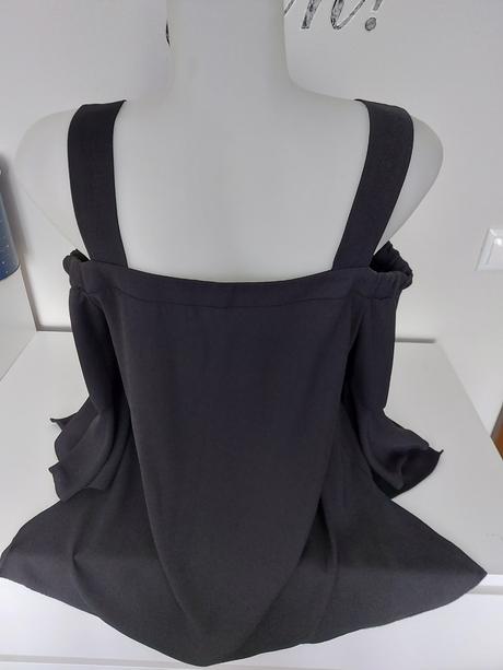 Netradičný dámsky top vo veľkosti 38, river island,38