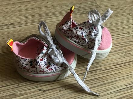 Papučky pre hello kitty,