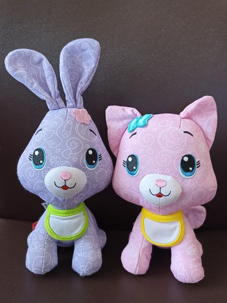 Zajko a mačička fisher price,