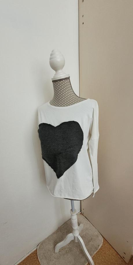 Biele tričko s aplikáciou, s