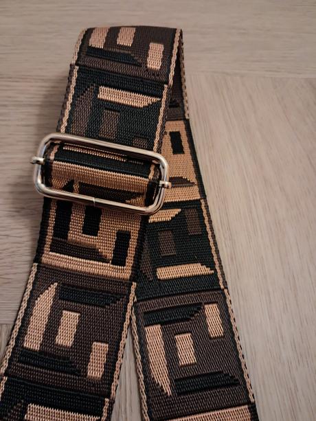 Popruh na kabelku, lasocki