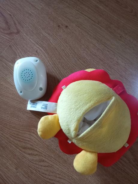 Chichotajuci lev fisher-price, 