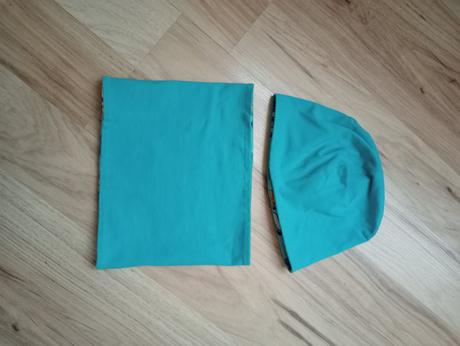 Čiapka a nákrčník, 128