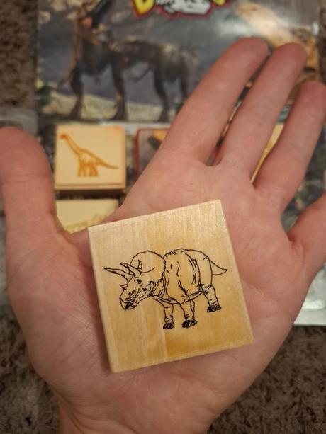 Drevené pačiatky - dinosaury, 