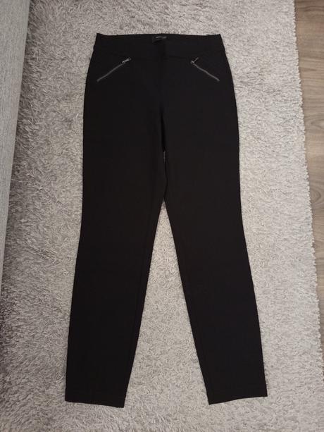 Raz oblečené čierne slim, tchibo,40