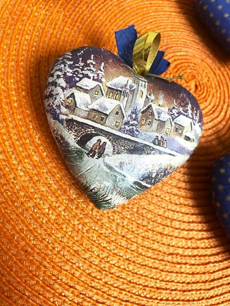 Vianočné dekorácie /srdiečka 5 ks, 