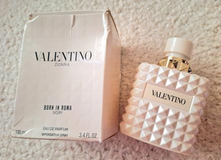 Parfém valentino born in roma ivory, 