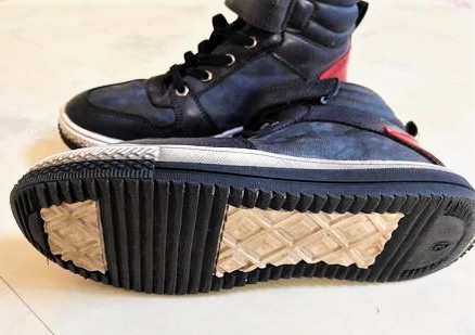 Sneakersy na suché zipsy, 31
