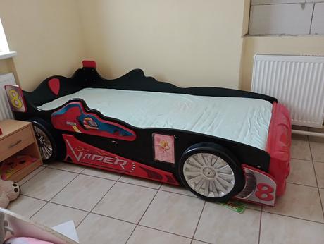 Posteľ auto, šírka (cm): 90,dĺžka (cm): 200