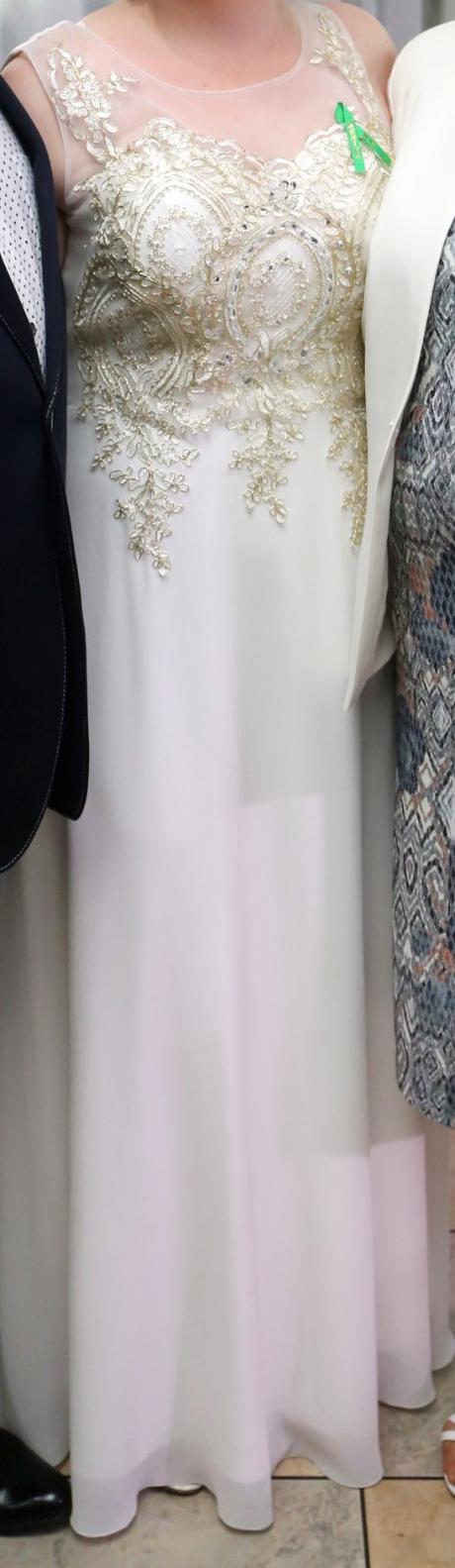 Spoločenské šaty, 42