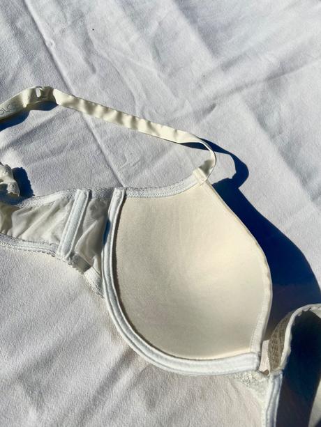 Dolce&gabbana krémová krajková podprsenka, 80c