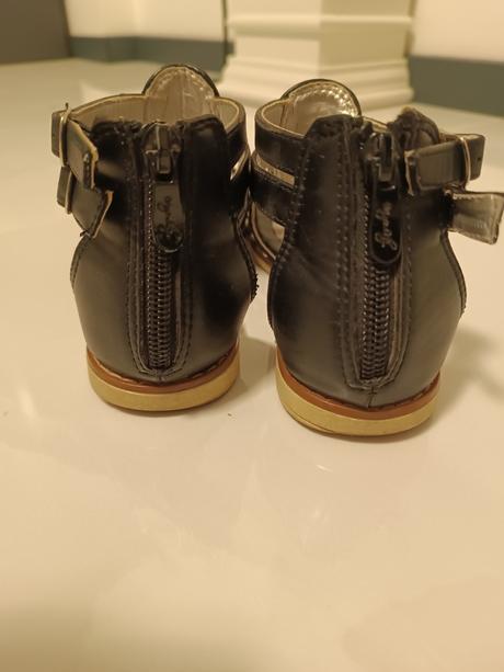 Dievčenské sandále, 32